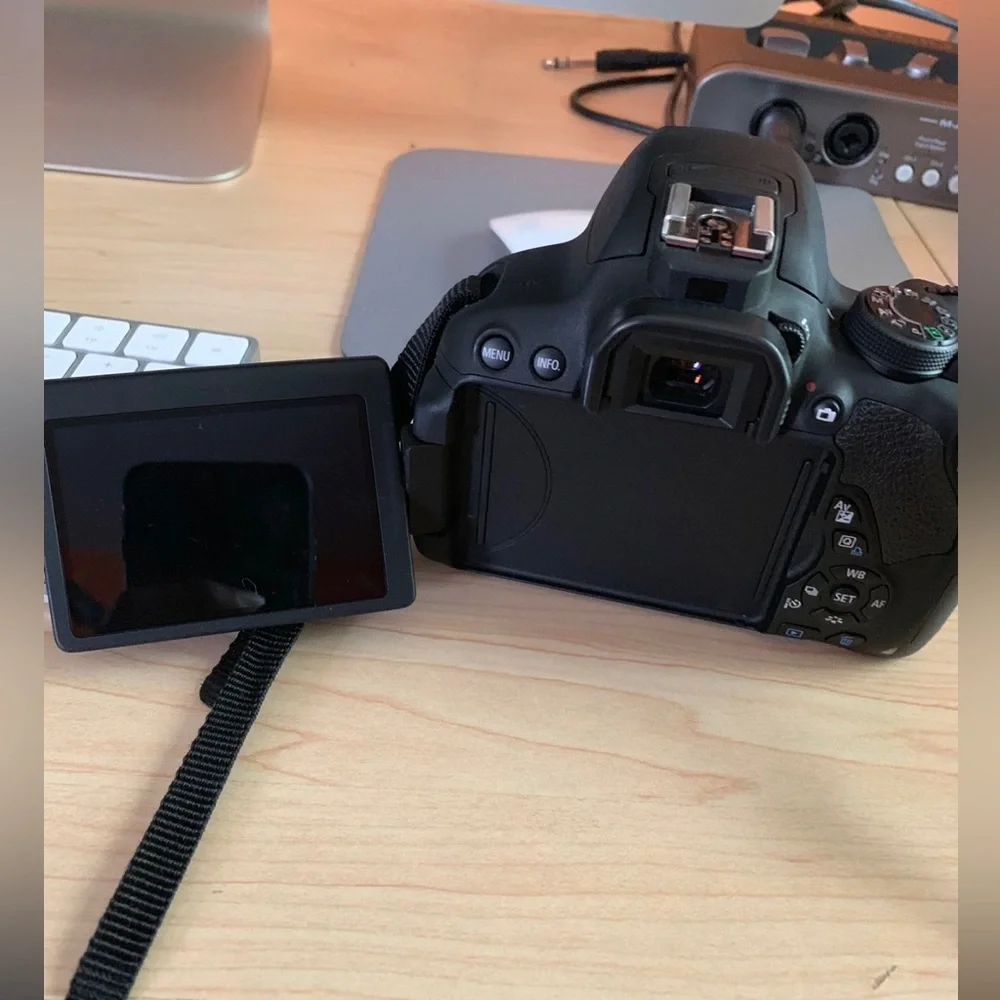 Canon T5I Bundle